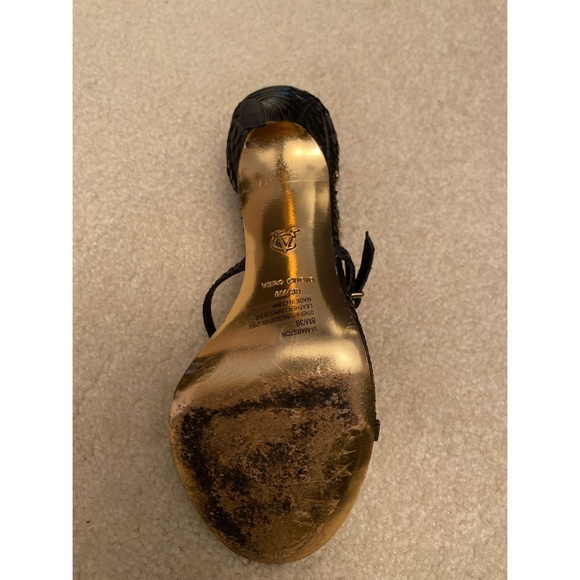 Vince Camuto - Picture 4 of 6